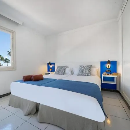 Two Bedrooms With Pool, Wifi, Ac, 500m From The Beach In Puerto Del Carmen