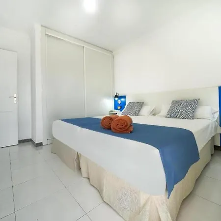 Two Bedrooms With Pool, Wifi, Ac, 500m From The Beach In Puerto Del Carmen Appartement *