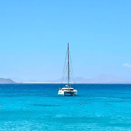 Two Bedrooms With Pool, Wifi, Ac, 500m From The Beach In Puerto Del Carmen プエルト・デル・カルメン
