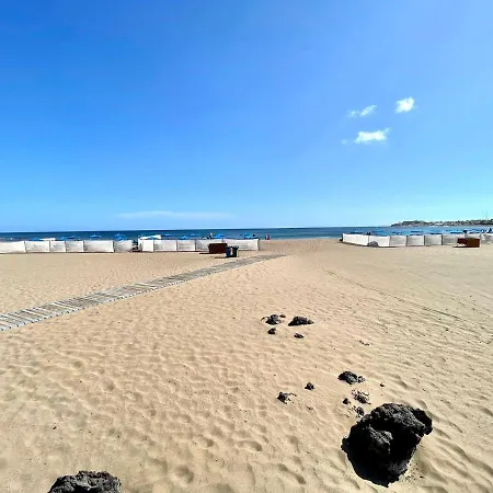 Two Bedrooms With Pool, Wifi, Ac, 500m From The Beach In Puerto Del Carmen アパート