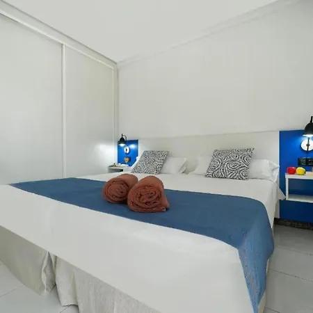Two Bedrooms With Pool, Wifi, Ac, 500m From The Beach In Puerto Del Carmen Apartamento Puerto del Carmen (Lanzarote)